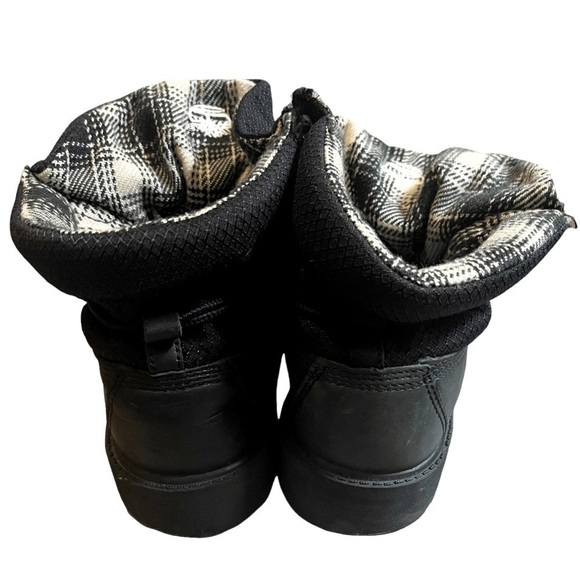 Timberland: Genuine Leather Boots - Picture 1 of 5